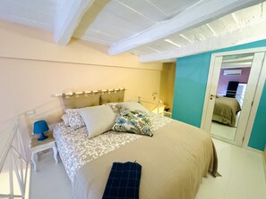 1 bedroom, in-room safe, desk, blackout curtains