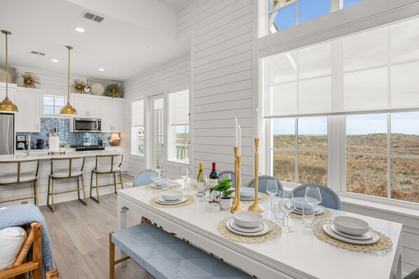 Dining - Luxury beachfront home with ocean views, pool, EV charger, chef's kitchen & golf (Port Aransas)