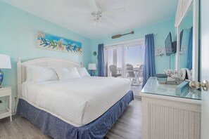 2 bedrooms, WiFi, bed sheets - Family Friendly Bayside Condo With Pool And Fishing Pier  (Pensacola)