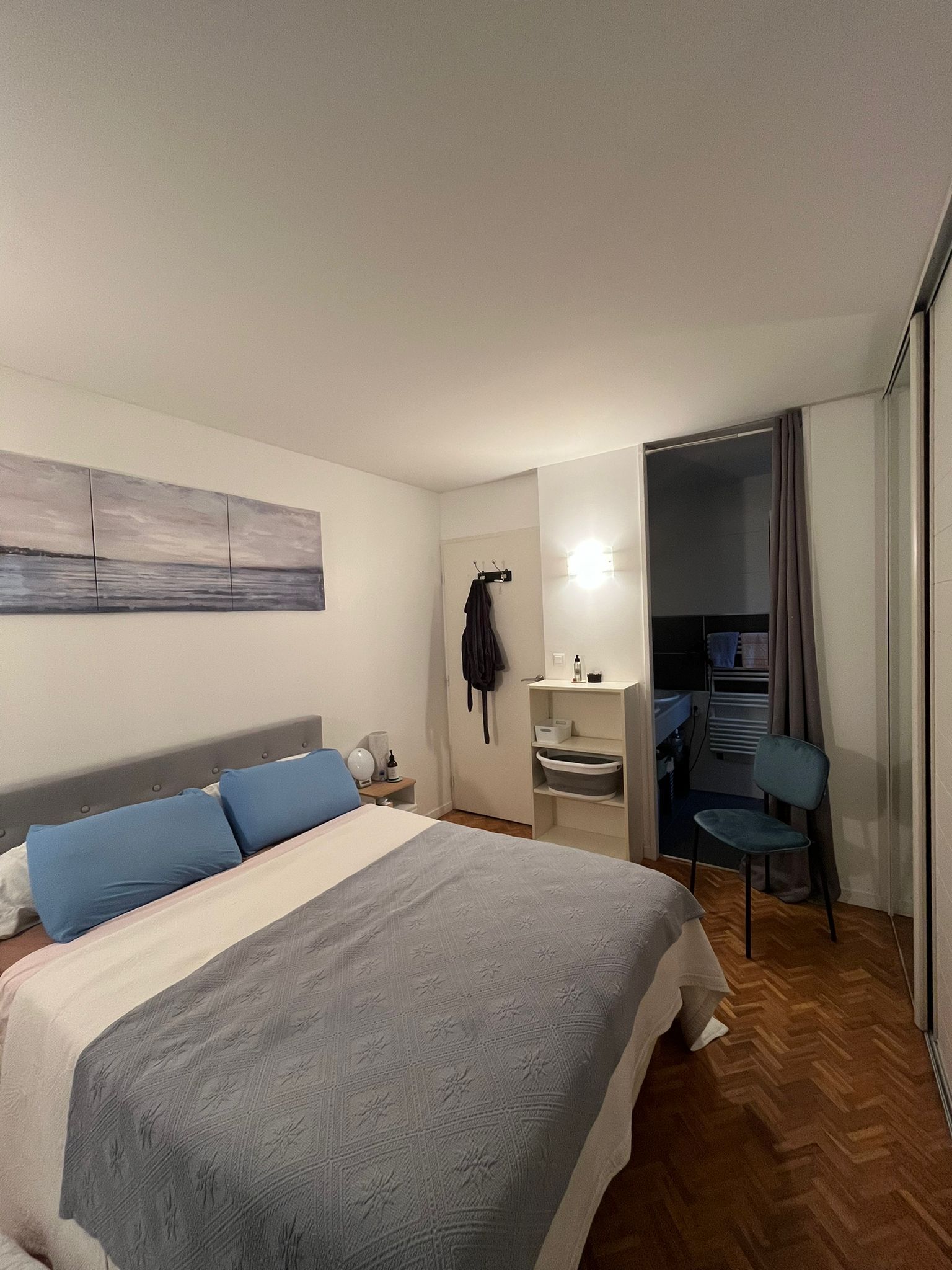 4 bedrooms, desk, iron/ironing board, free WiFi