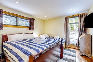 4 Schlafzimmer, Bügeleisen/Bügelbrett, Internetzugang, Bettwäsche