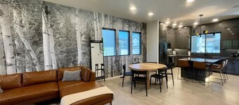 High-end Modern Cottage! Close to the all the best things Bozeman has to offer!