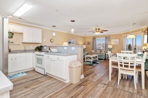 Fridge, microwave, oven, stovetop - Turtle Tracks: Charming Condo Close to the Beach (Oak Island)