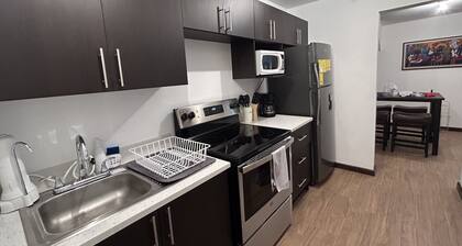 10 minutes from Antigua! Cozy family-sized condo with terrace.