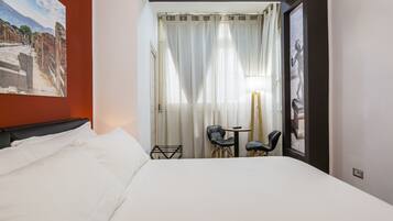 Double Room | Individually decorated, individually furnished, desk, laptop workspace