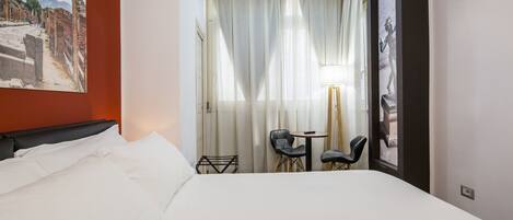 Chambre Double | Décoration personnalisée, ameublement personnalisé, bureau