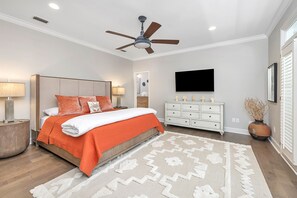 5 soverom, strykejern/-brett, wi-fi (inkludert) og sengetøy