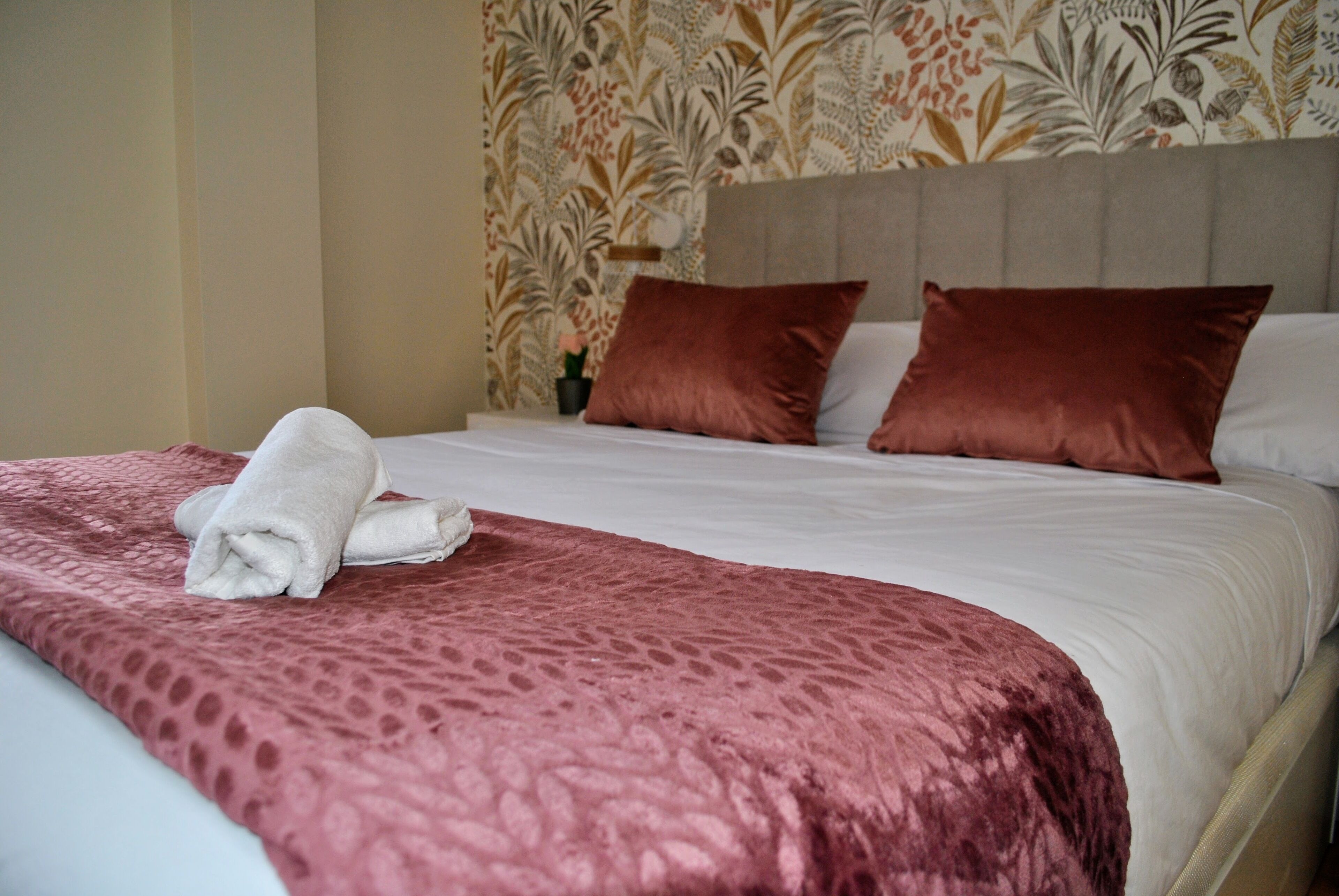 2 bedrooms, WiFi, bed sheets