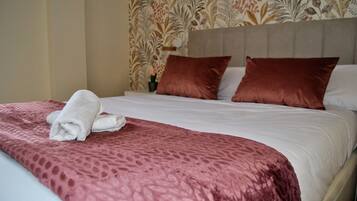 2 bedrooms, WiFi, bed sheets