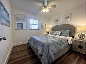 2 多间卧室、熨斗/熨衣板、WiFi、床单