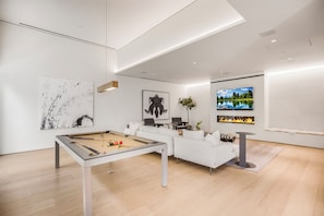 Ferienhaus, Mehrere Betten, Poolzugang, Poolblick (Swallow Sanctuary) | Innenbereich