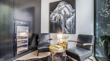 Talo, useita sänkyjä, pääsy uima-altaalle, näköala uima-altaalle (Swallow Sanctuary) | Sisätilat