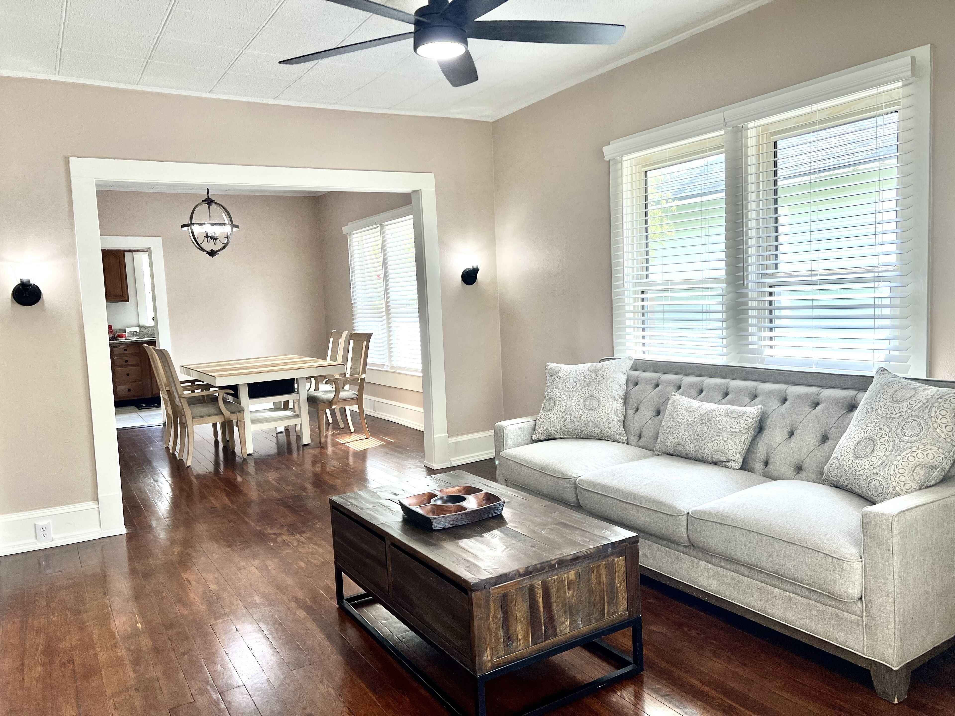 Relaxing 2-bedroom cottage in beautiful Sanford 