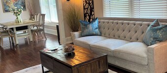 Relaxing 2-bedroom cottage in beautiful Sanford 