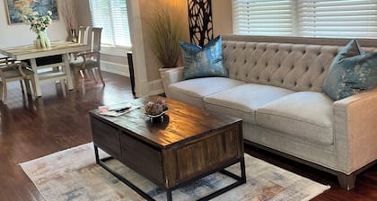 Relaxing 2-bedroom cottage in beautiful Sanford