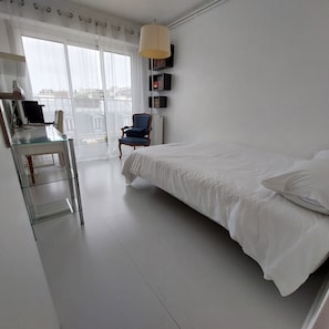 3 habitaciones, tabla de planchar con plancha y wifi gratis