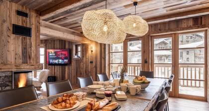 Chalet, wifi, Ă 200m des pistes de ski, vue montagne, sauna, terrasse, balcon