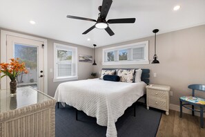 3 slaapkamers, een strijkplank/strijkijzer, gratis wifi, beddengoed