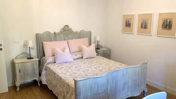 2 bedrooms, desk, iron/ironing board, travel crib
