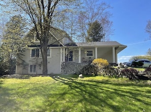 Exterior - LAKE MICHIGAN 285 FT BEACH  -  PRIVATE!!  (Manistee)
