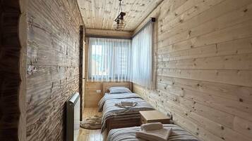 2 dormitoris, planxa i posts de planxar, wifi i roba de llit