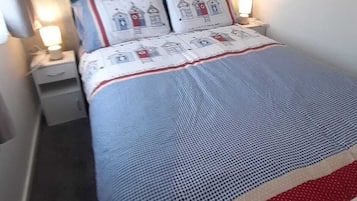 2 dormitorios, tabla de planchar con plancha, wifi gratis y ropa de cama