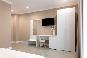 Deluxe Double Room, 1 Bedroom, Balcony, Mountain View - Le Palme (Terrasini)