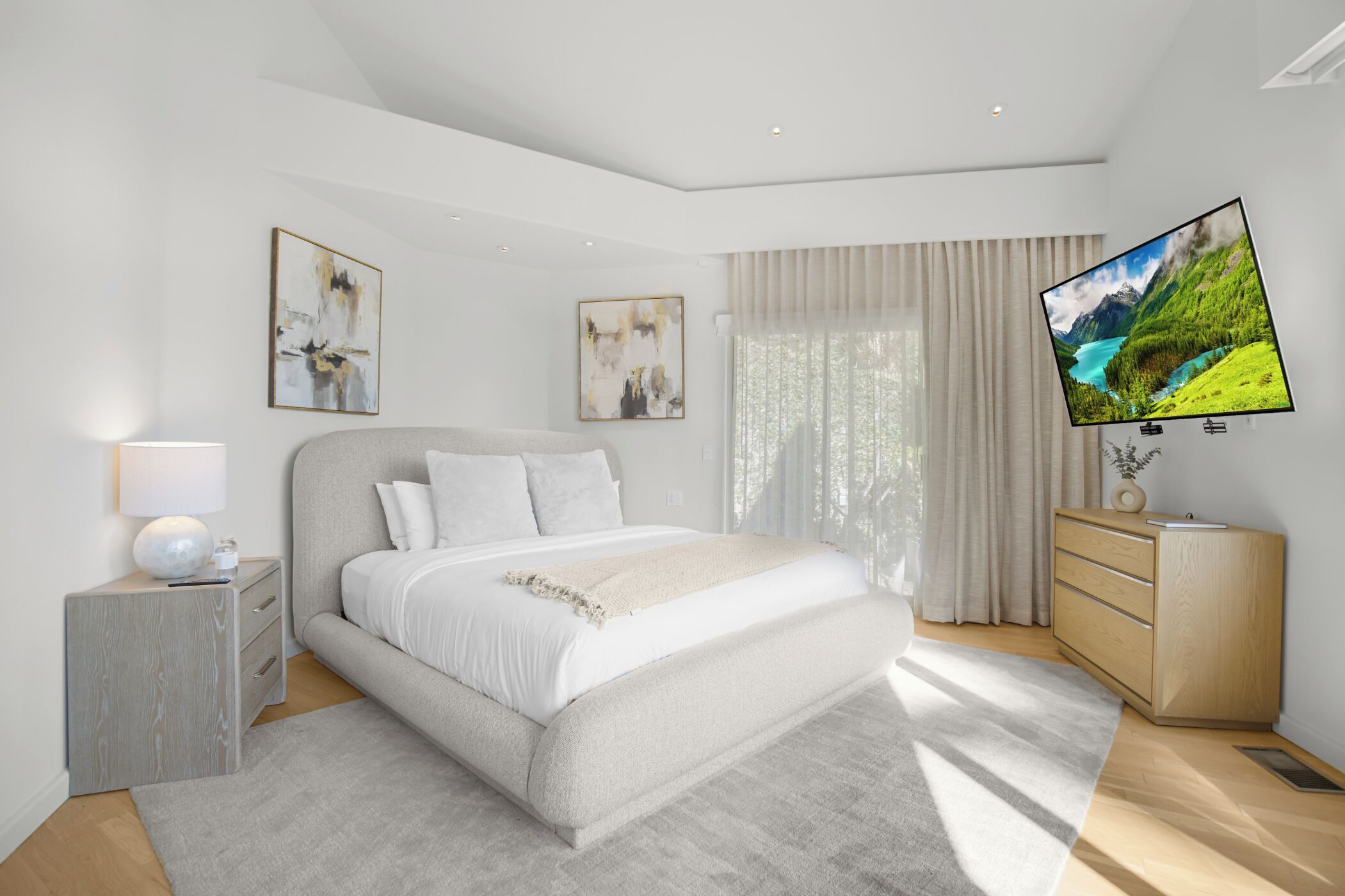 Luxury-Haus, Mehrere Betten, Poolzugang, Poolblick (Rising Glen)