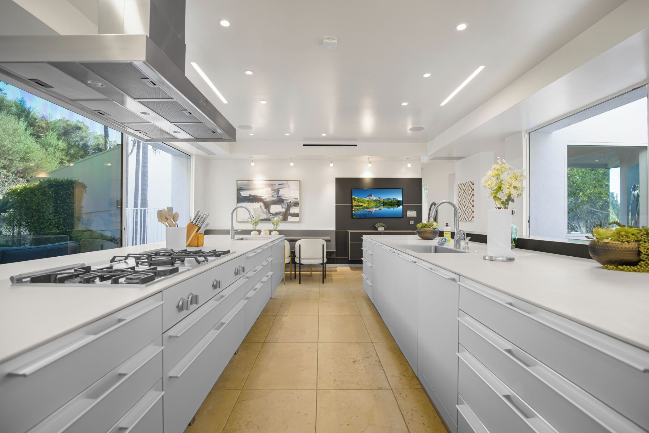 Casa Luxury, letti multipli, accesso alla piscina, vista piscina (Rising Glen) | Cucina privata | Frigorifero, microonde