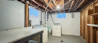 Mid-Century Spacious Ranch