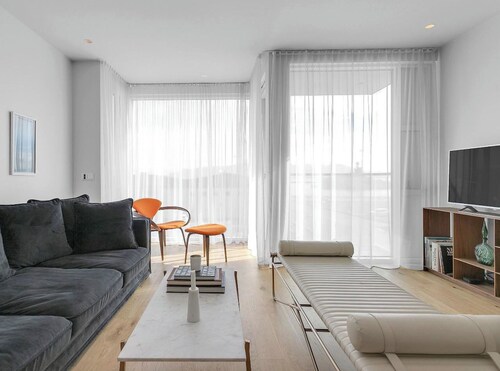 Luxury Downtown Reykjavik Condo w/ Views