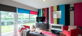 Two bedroom apartment with balcony dog friendly
