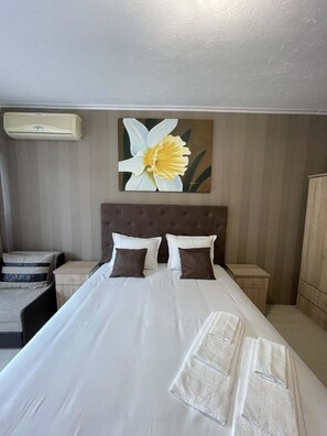 1 quarto, ferros/tábuas de passar roupa, Wi-Fi, roupa de cama