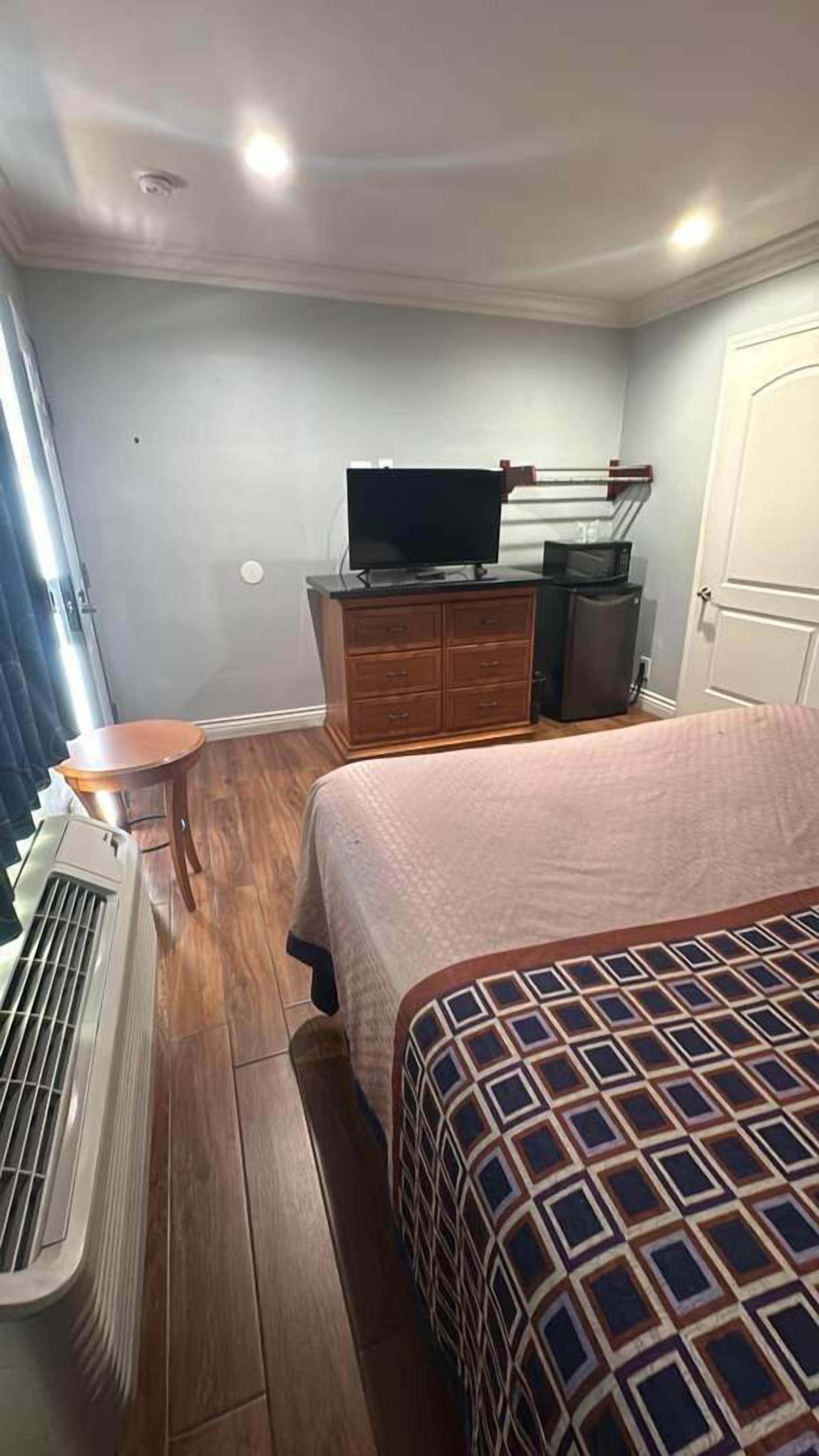 Deluxe Room, 1 Double Bed | Desk, soundproofing