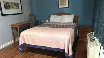 Deluxe Room, 1 Double Bed | Desk, soundproofing