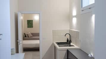 Deluxe Apartment | Private kitchen | Electric kettle