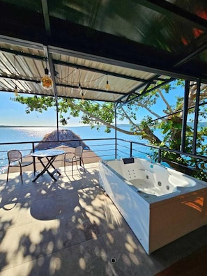 Exclusive Studio Suite | Living area