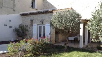 Enceinte de lâhĂ©bergement