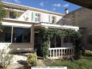 Exterior detail - Maison DE 5 Chambres Avec Piscine (Vergèze)