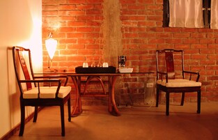 Cabin, 2 Double Beds, Mountain View | Private kitchen | Mini-fridge, microwave, coffee/tea maker, electric kettle