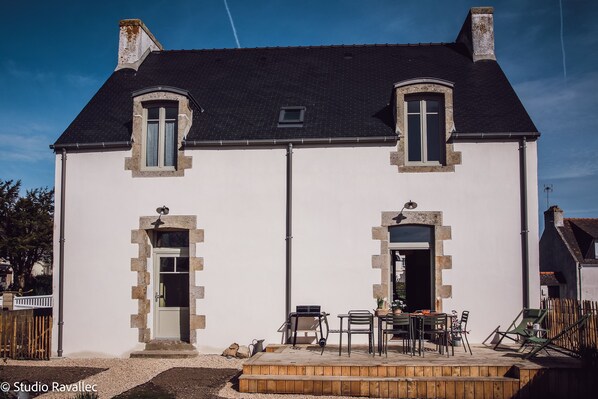 Exterior - Retro style seaside house, La Torche surf spots, Pors Carn, pets allowed (Penmarc'h)