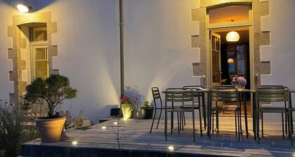 Retro style seaside house, La Torche surf spots, Pors Carn, pets allowed
