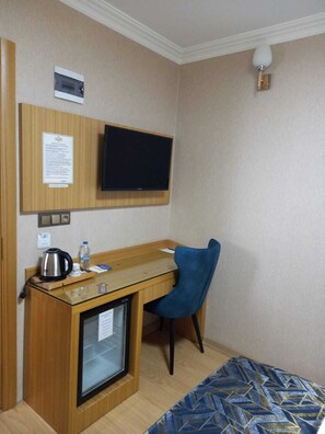 20 bedrooms, wheelchair access