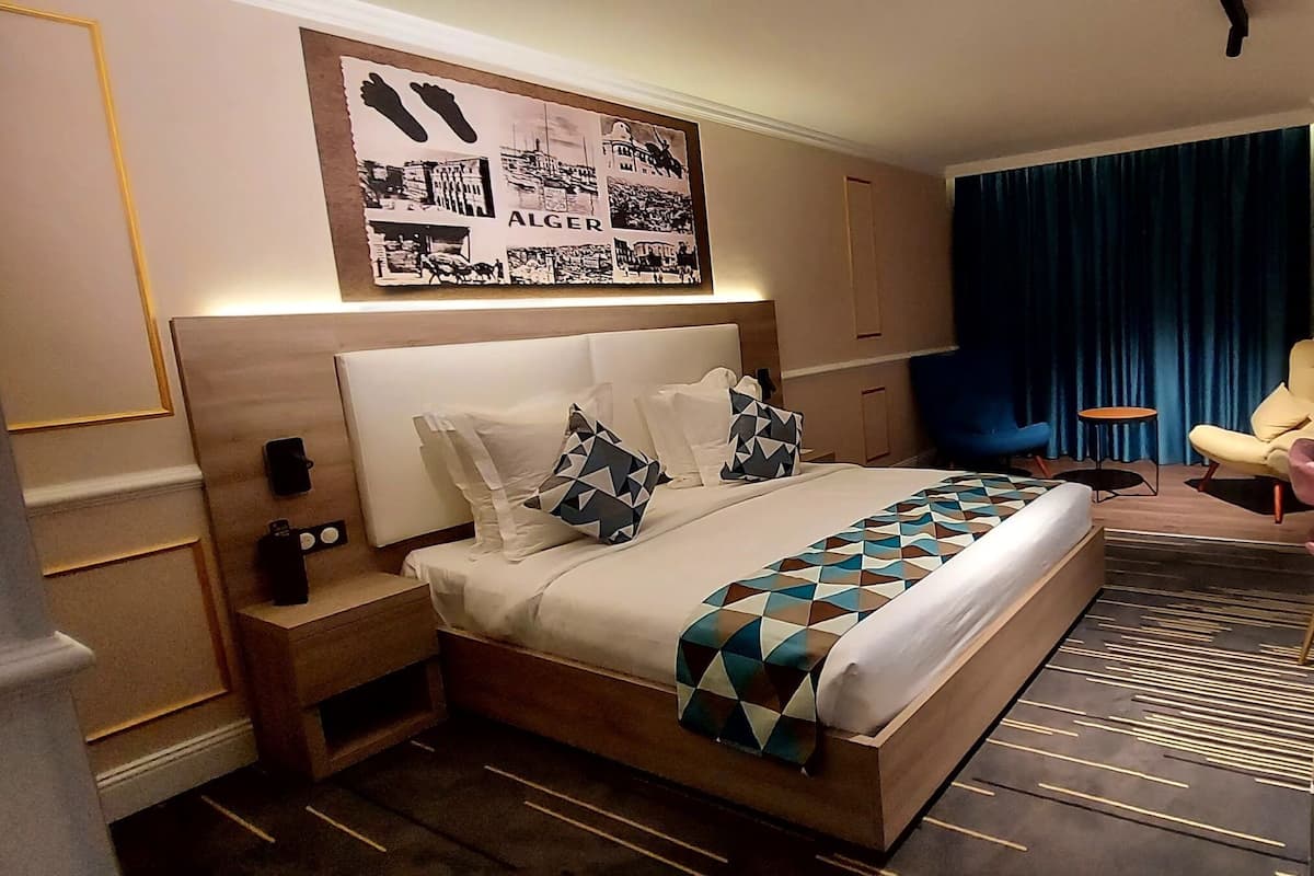 Ropa de cama de alta calidad y minibar