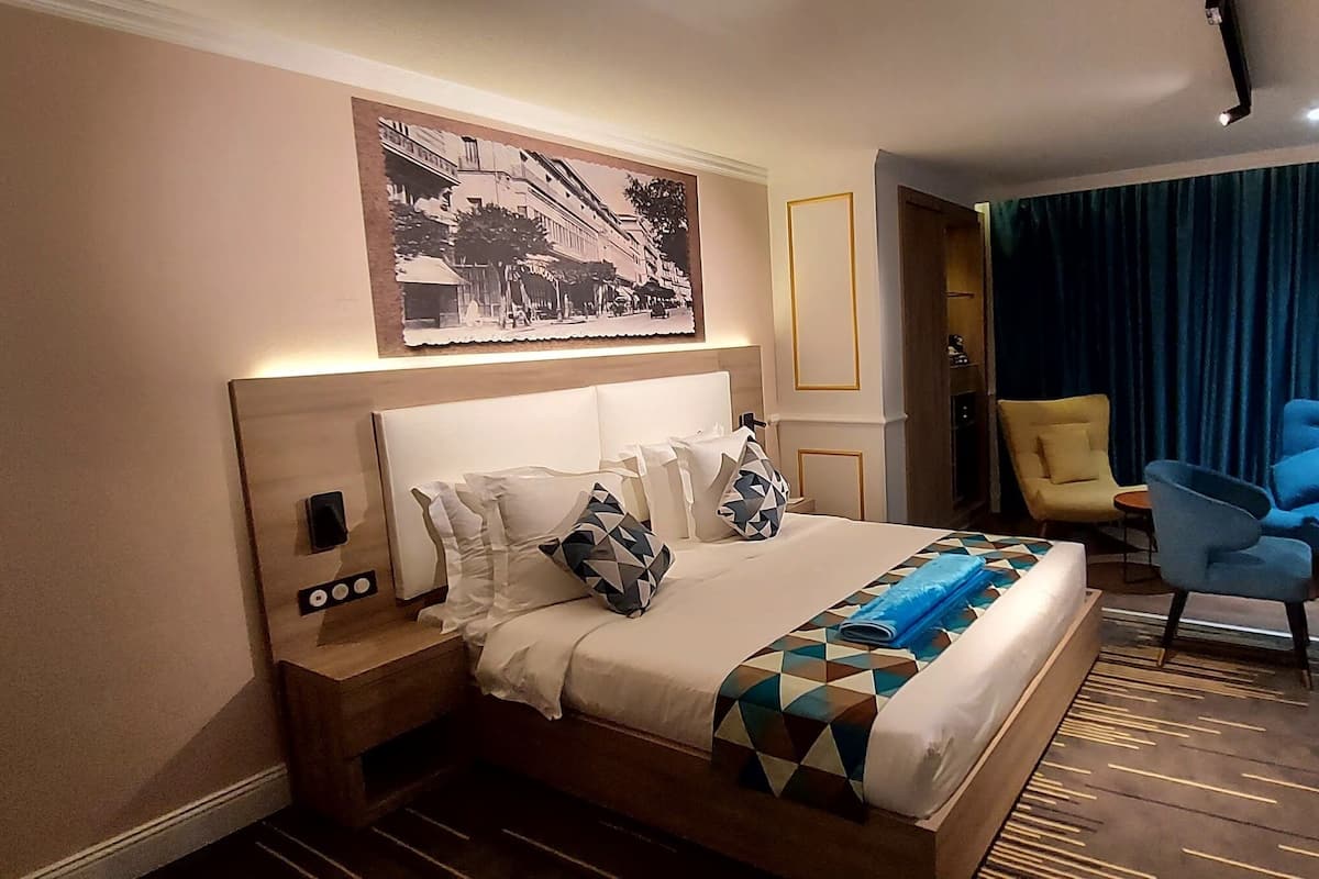 Ropa de cama de alta calidad y minibar