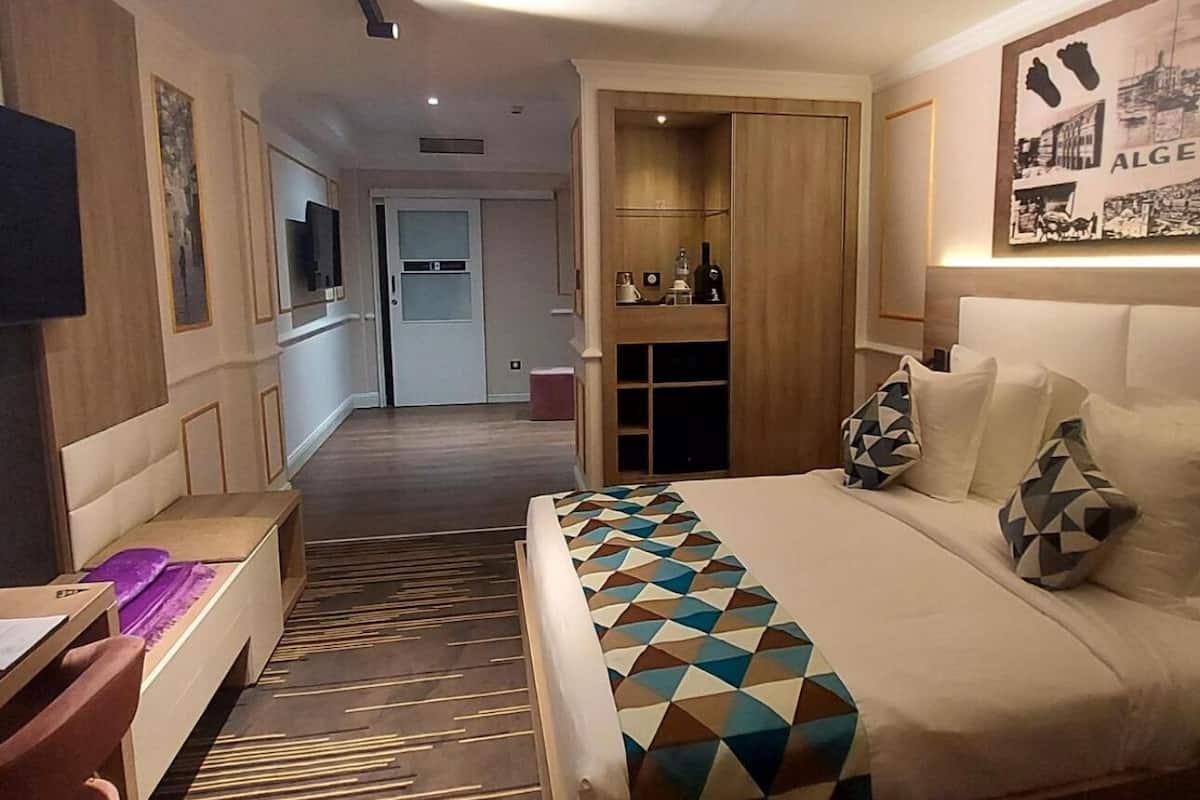 Ropa de cama de alta calidad y minibar