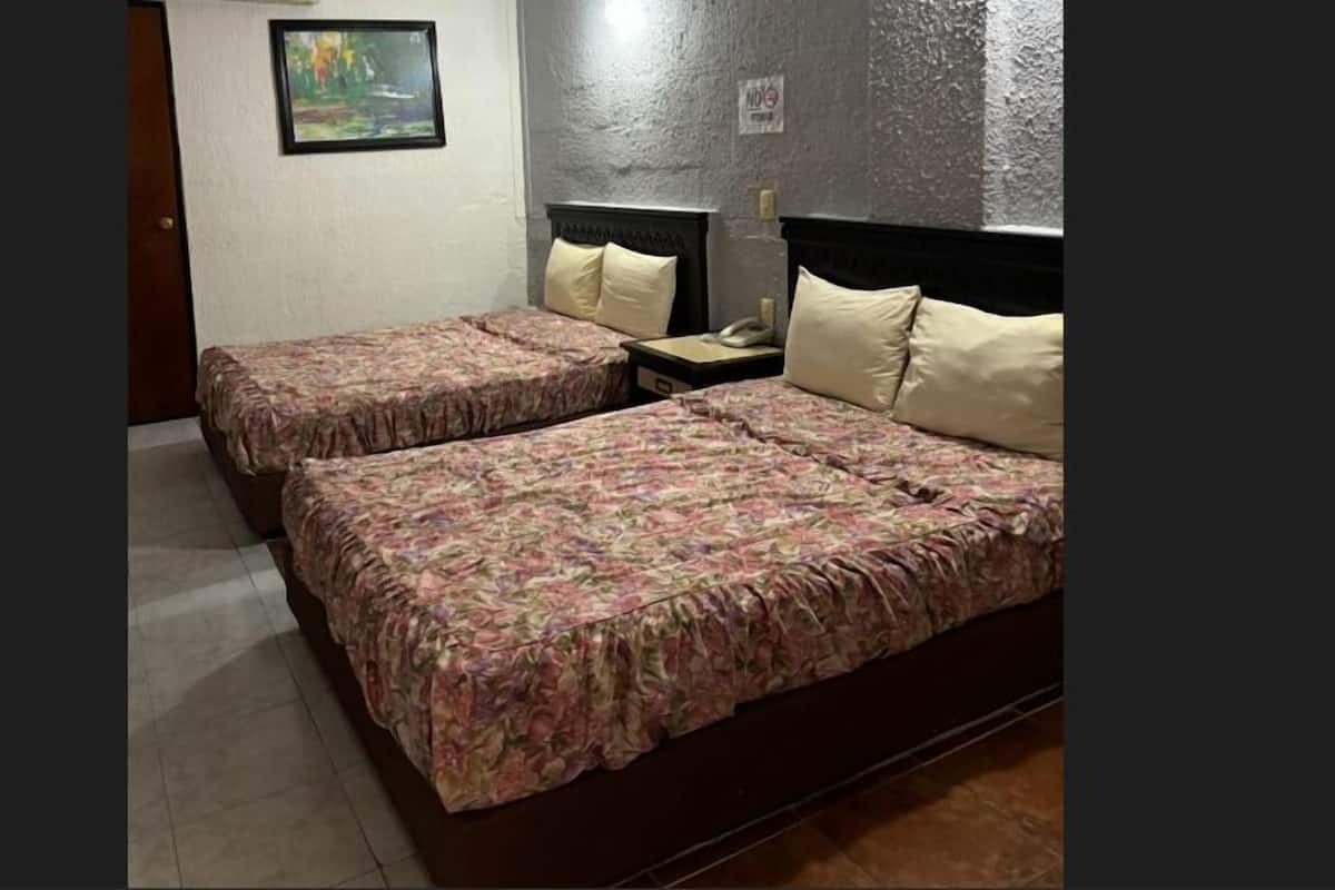 1 habitación, muebles diferentes, escritorio y wifi gratis