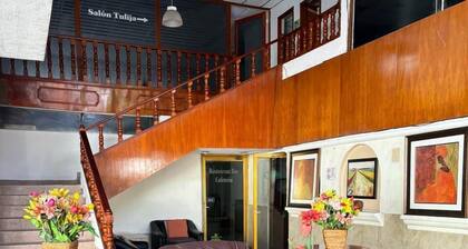 Hotel NarvĂĄez Centro de Convenciones