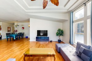 TV - Sierras retreat near Yosemite/Bass Lake with AC and Washer/Dryer (Oakhurst)