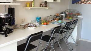 Luokittelematon kuva, 3 kautta 12, painike